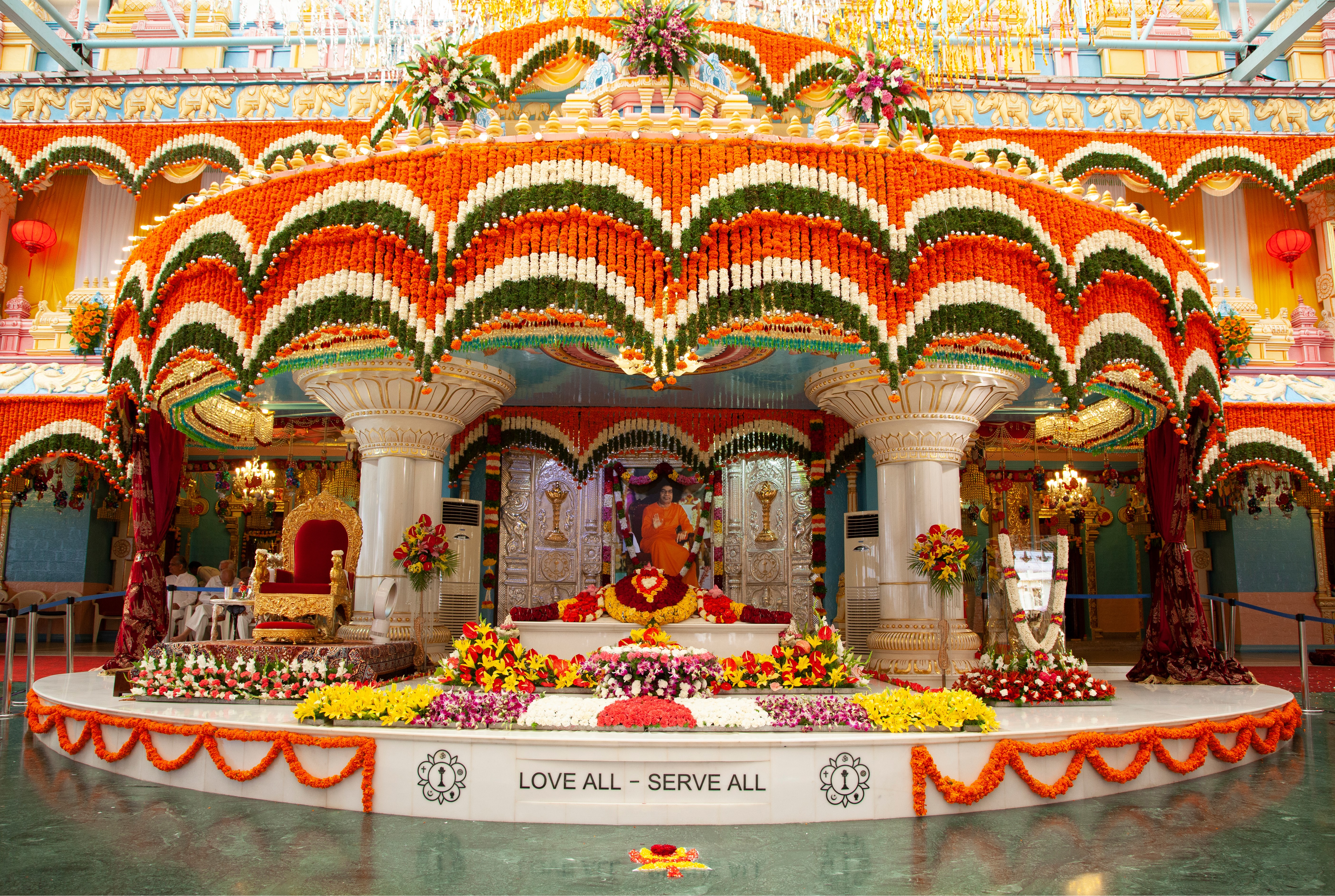 Prasanthi Nilayam ashram at Puttaparthi, Andhra Pradesh — Sathya Sai Baba pilgrimage site