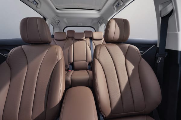 BYD eMax 7 boot luggage space airport transfer