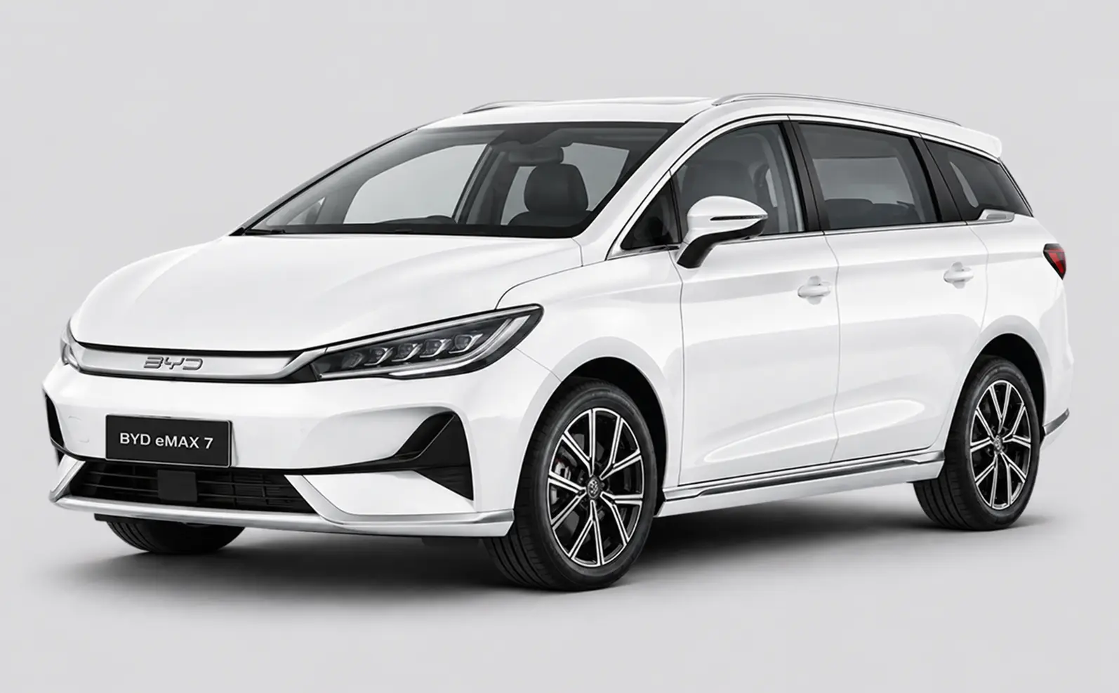 BYD eMax 7 electric cab Bangalore airport – BLR EV car rental